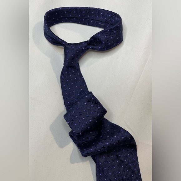 7 Downie St Silk Tie Geometric Dark Purple with Light Purple Dots Italy Preppy - Picture 5 of 7